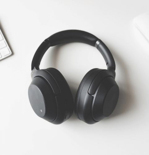 gifts-for-remote-employees-headphones