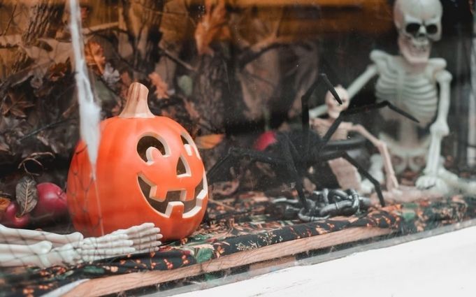 Halloween-Home-Workspace-decoration