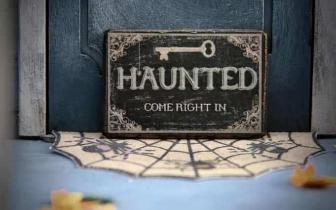 Virtual-Haunted-House-Tour