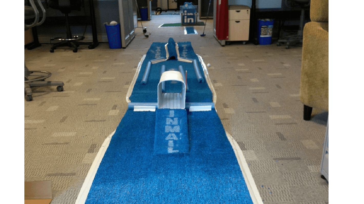 office-break-room-ideas_Indoor-mini-golf-course